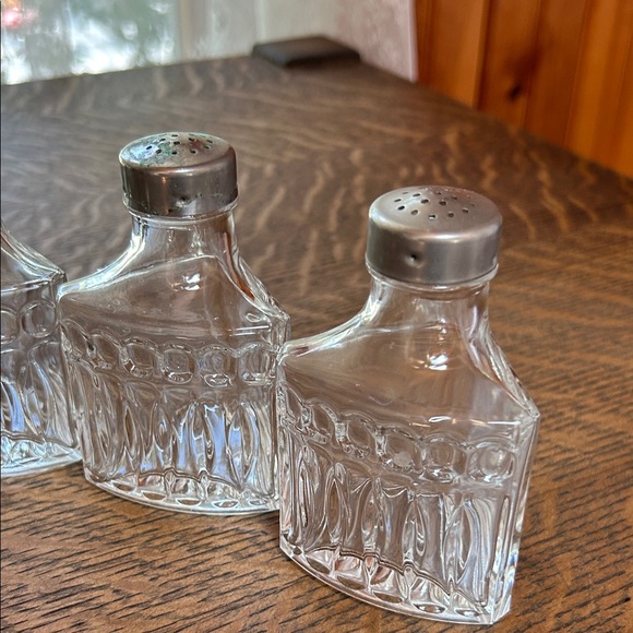 Wales of Sheffield Vintage Silverplate Cut Glass Cruet Set Made in Italy - Picture 8 of 16